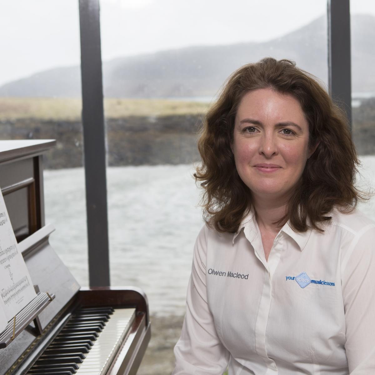 Olwen Macleod - Online Music Theory and Piano teacher