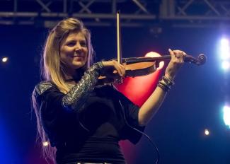 Laura Boston Barber - online piano and violin teacher