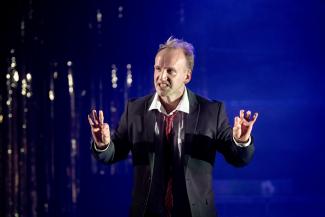 Peter Edge in Fairy Queen, online singing teacher with Your Space Music Lessons