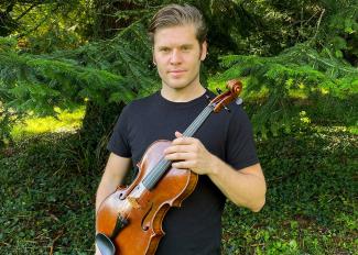 Online violin teacher Jack Gillett with Your Space Music Lessons